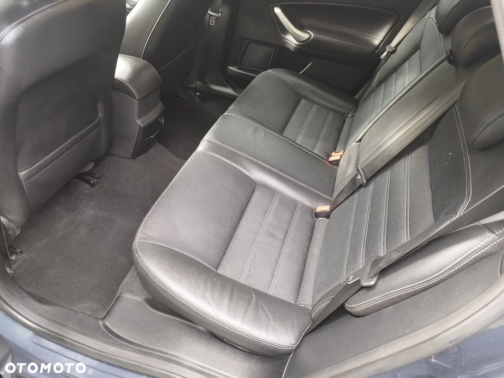 Ford Mondeo 2.0 TDCi Business Edition - 23