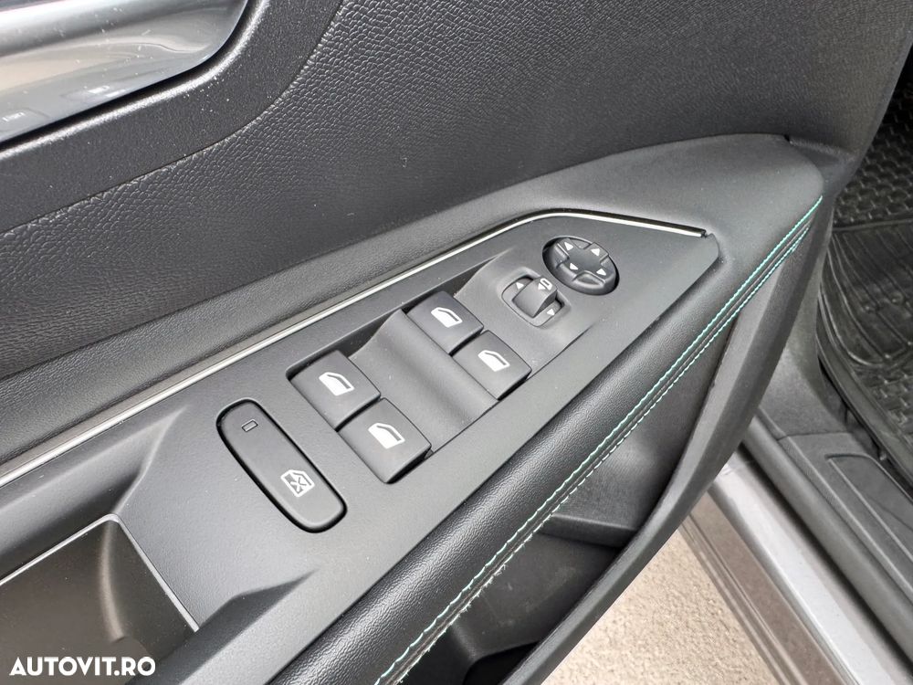 Peugeot 3008 PHEV EAT8 4X4 GT Pack - 30
