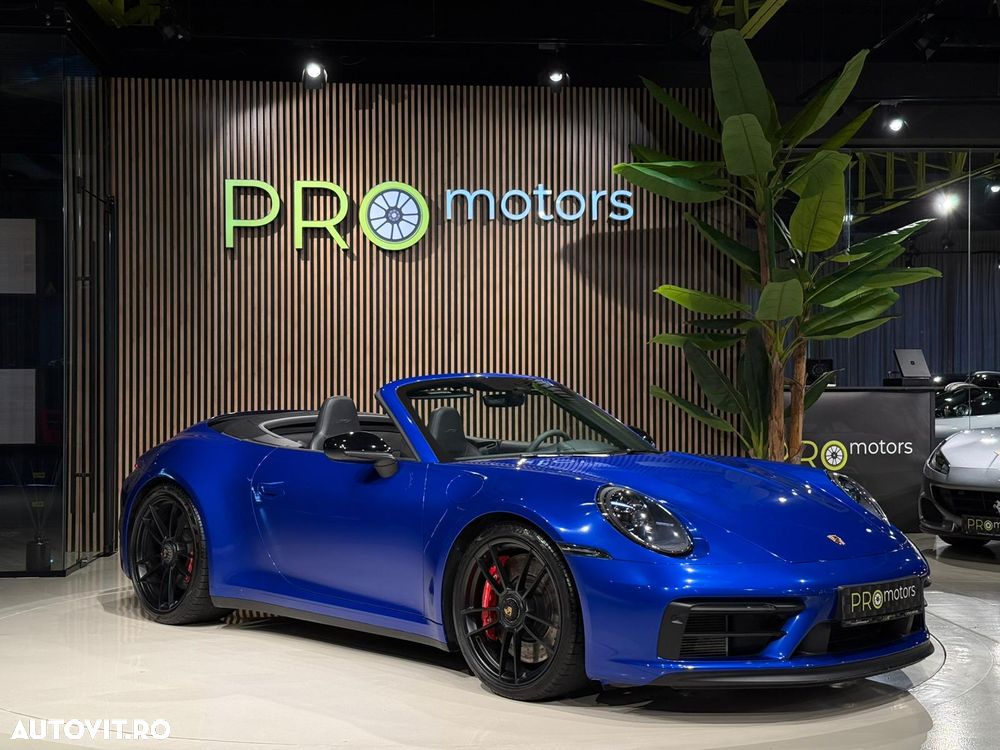 Porsche 911 Carrera 4 GTS PDK - 5