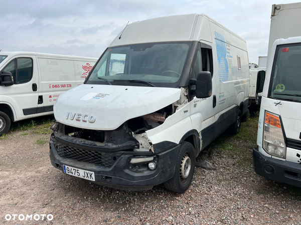 Karoseria tył bok słupek ćwiartka części iveco daily V po 2014r