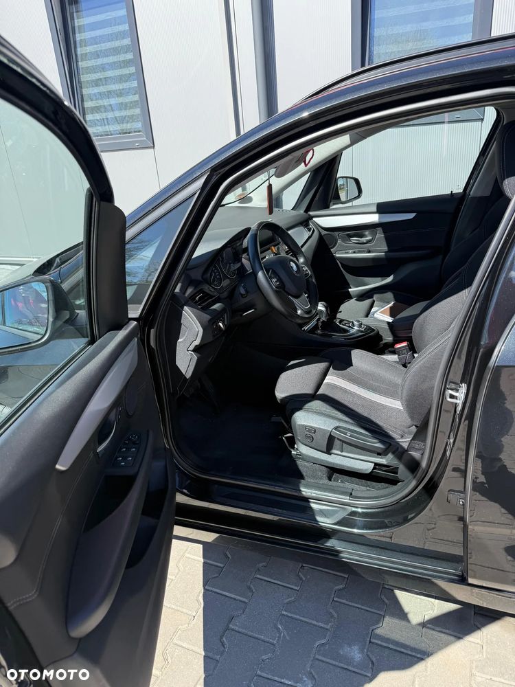 BMW Seria 2 218d Sport Line - 4