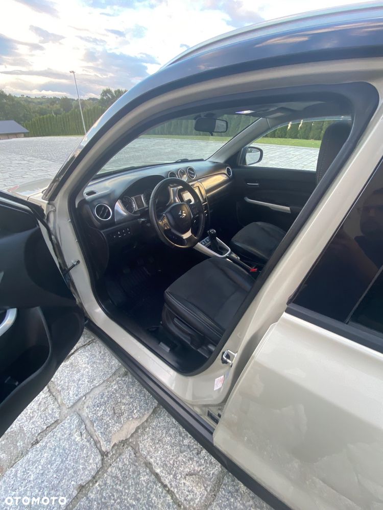 Suzuki Vitara 1.6 (4x4) Allgrip Comfort+ - 14