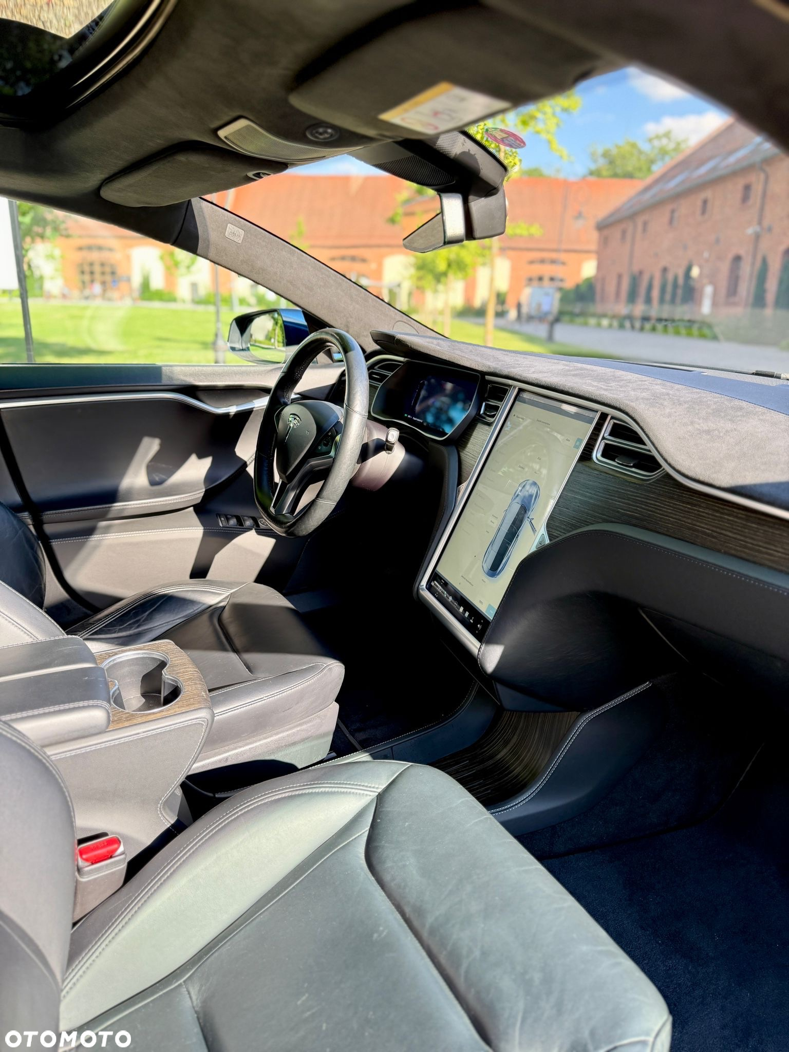 Tesla Model S Performance - 31