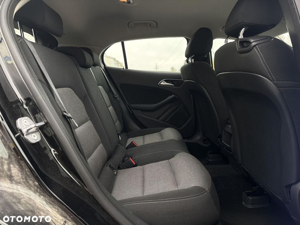 Mercedes-Benz GLA - 24