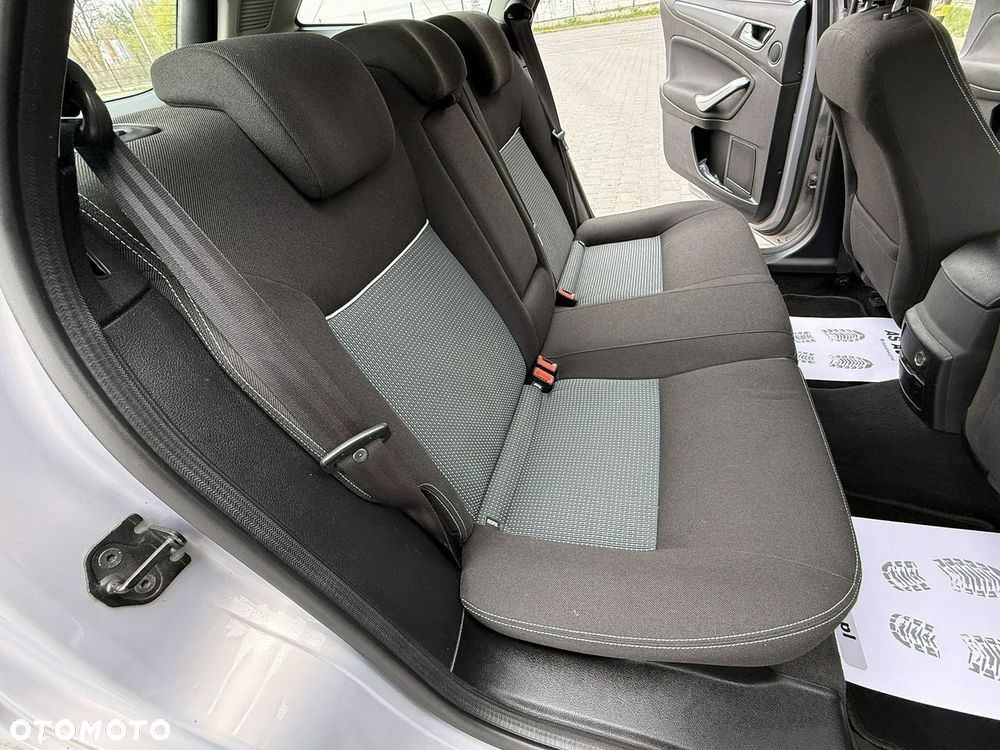 Ford Mondeo 2.0 TDCi Titanium - 23