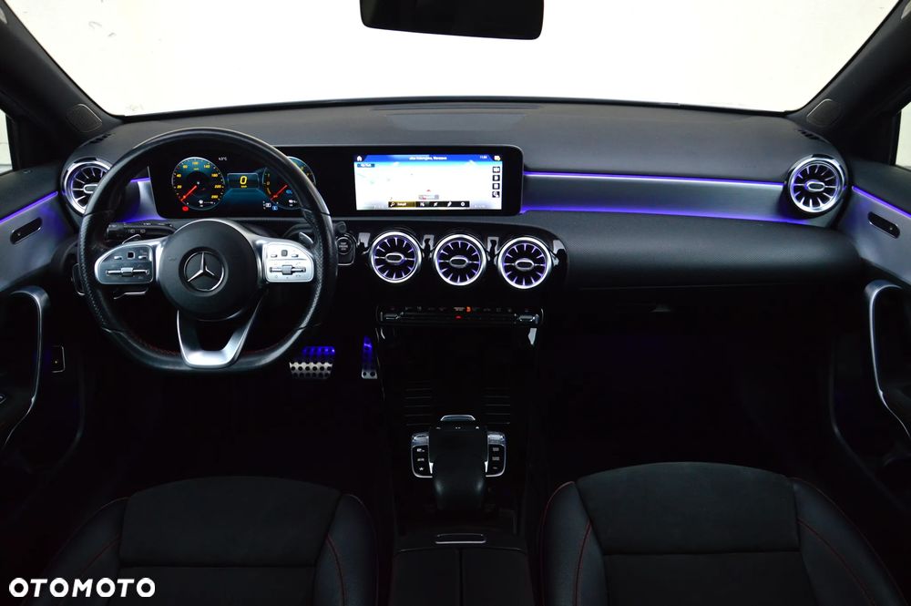 Mercedes-Benz Klasa A 250 E AMG Line 8G-DCT - 3