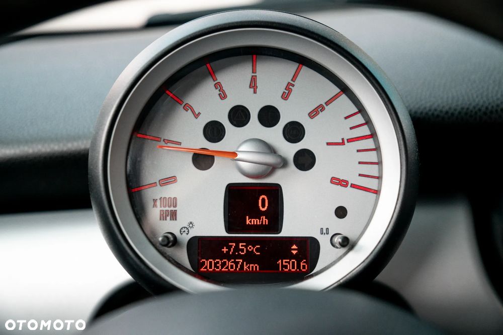 MINI Cooper Standard - 10