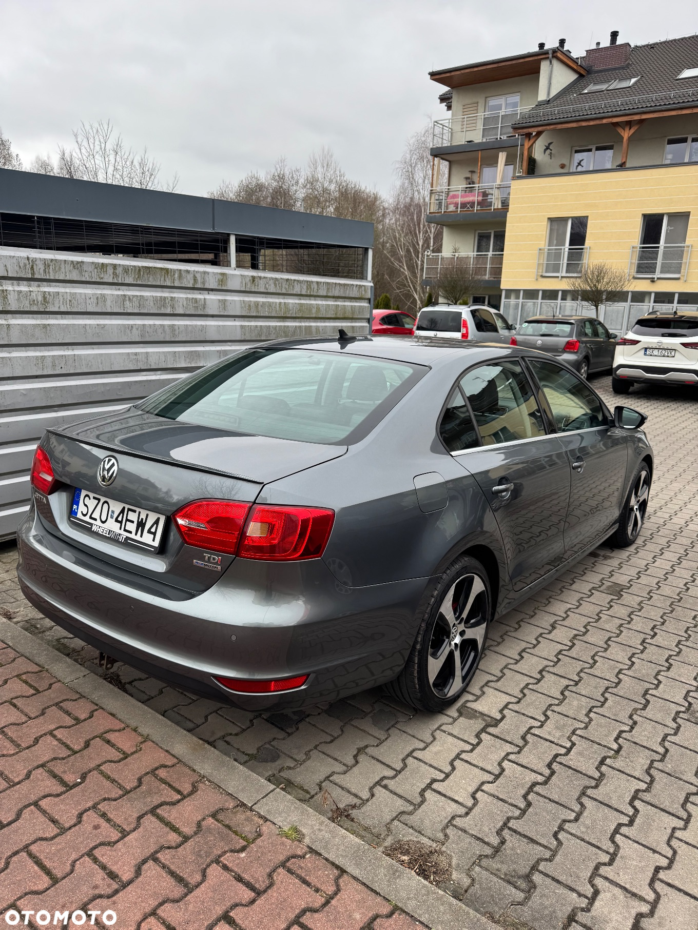 Volkswagen Jetta - 4