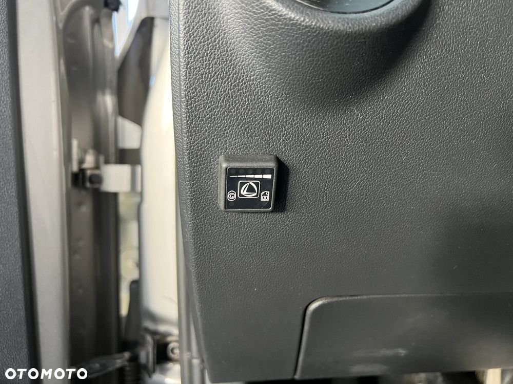 Skoda RAPID 1.0 TSI Ambition - 22