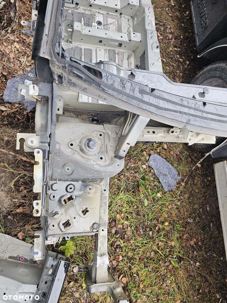 PODŁUŻNICA LEWY PRAWY PRZÓD SŁUPEK ŚRODKOWY LEWY PRAWY PRÓG PEUGEOT 3008 II - 6