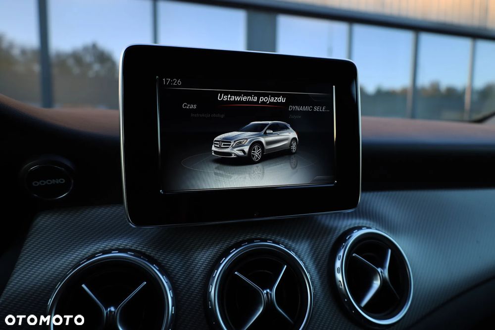 Mercedes-Benz GLA 250 7G-DCT Style - 11