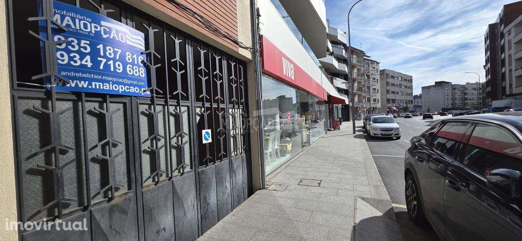 Armazém com 400m² na Avenida Sá Carneiro – Bragança - Grande imagem: 4/8