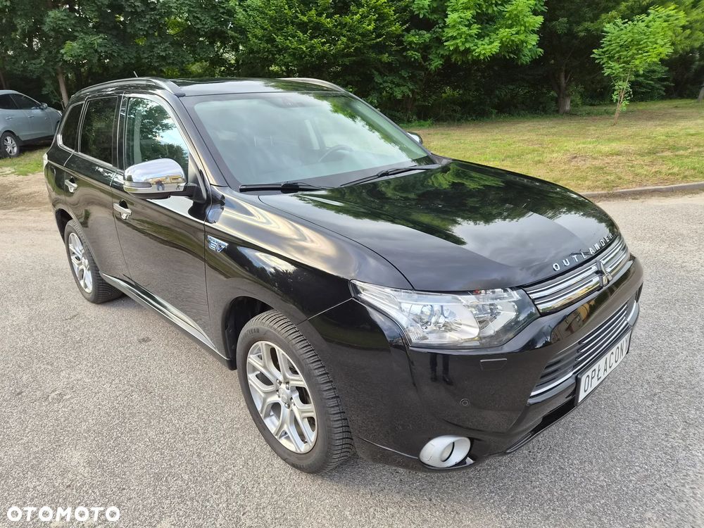 Mitsubishi Outlander 2.0 4WD Top - 13