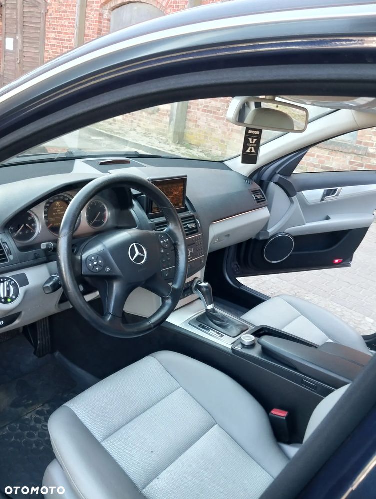 Mercedes-Benz Klasa C 320 CDI 7G-TRONIC Avantgarde DPF - 9