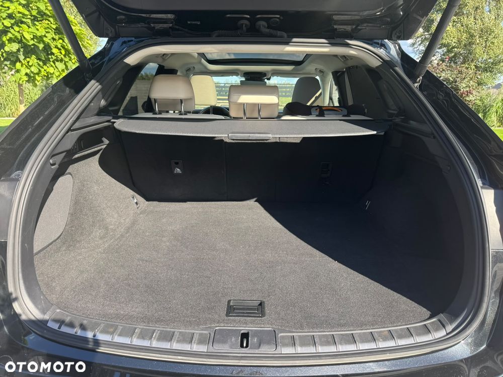 Lexus RX 450h+ Omotenashi - 11
