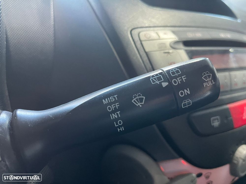 Peugeot 107 1.0 Trendy - 23