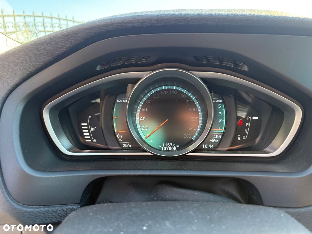 Volvo V40 D3 Geartronic Kinetic - 8