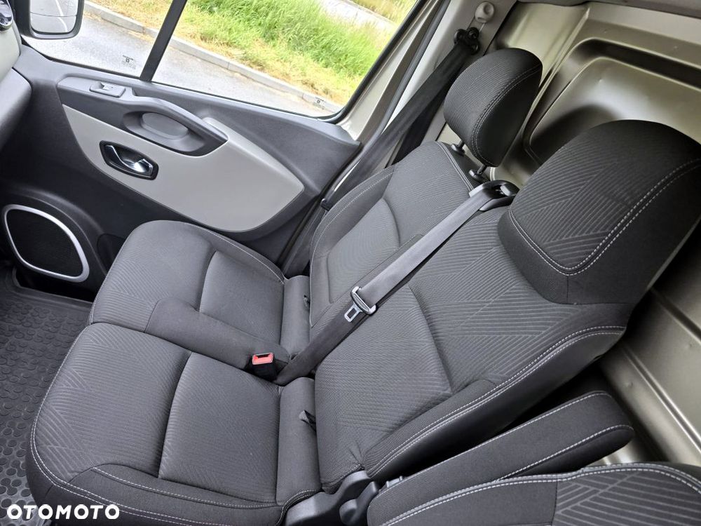 Renault Trafic - 23