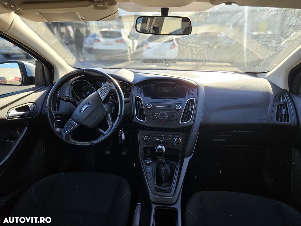 Ford Focus 1.0 EcoBoost Trend - 25