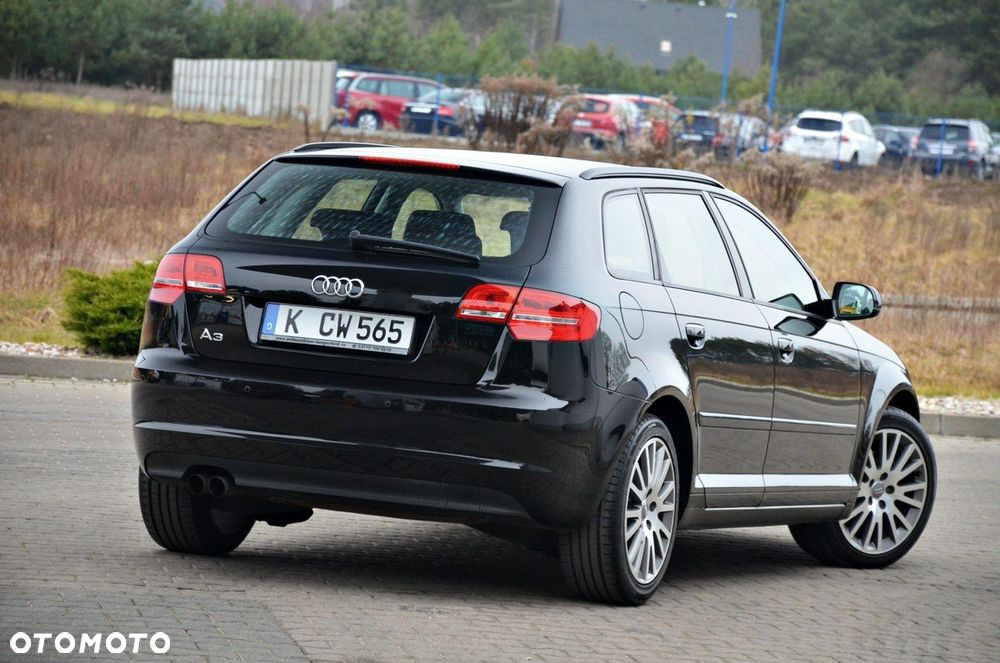 Audi A3 Sportback - 8