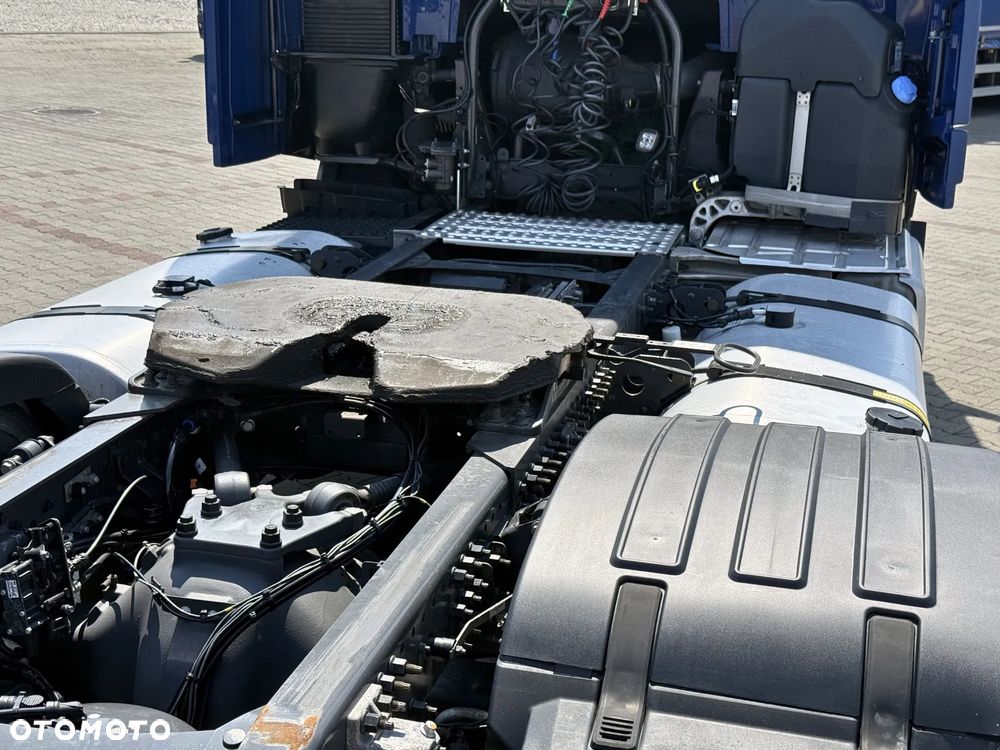 Volvo FH 460 / GLOBETROTTER XL / LOW DECK / SALON PL - 12