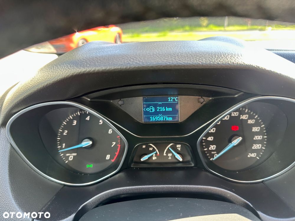 Ford Focus 1.6 Ambiente - 28