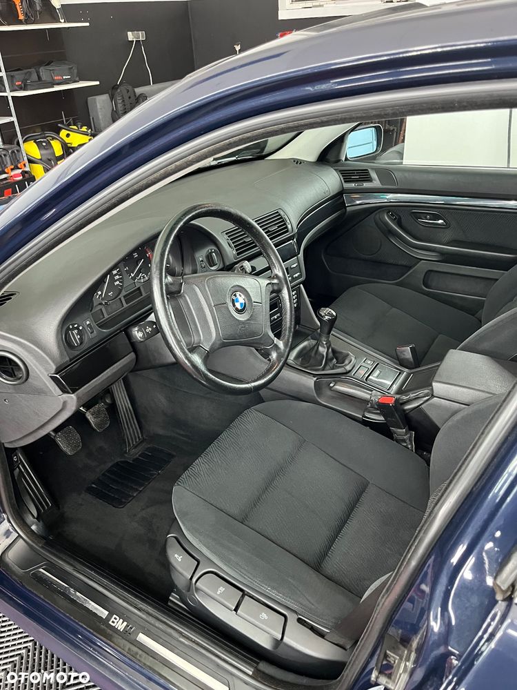 BMW Seria 5 525tds - 10