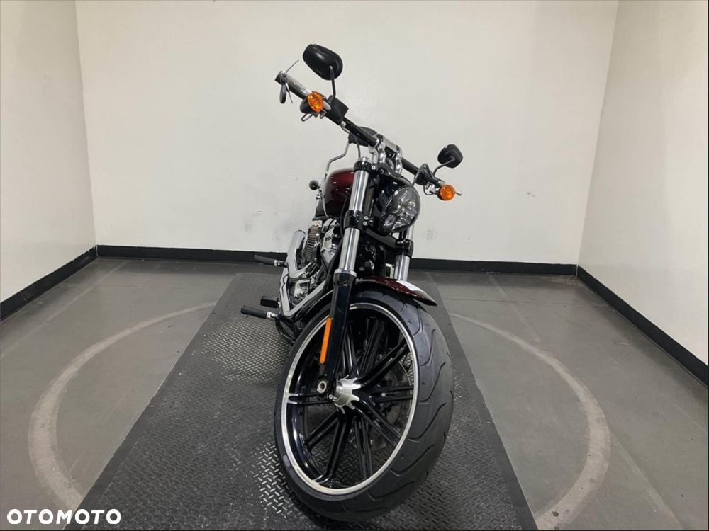 Harley-Davidson Softail Breakout - 2