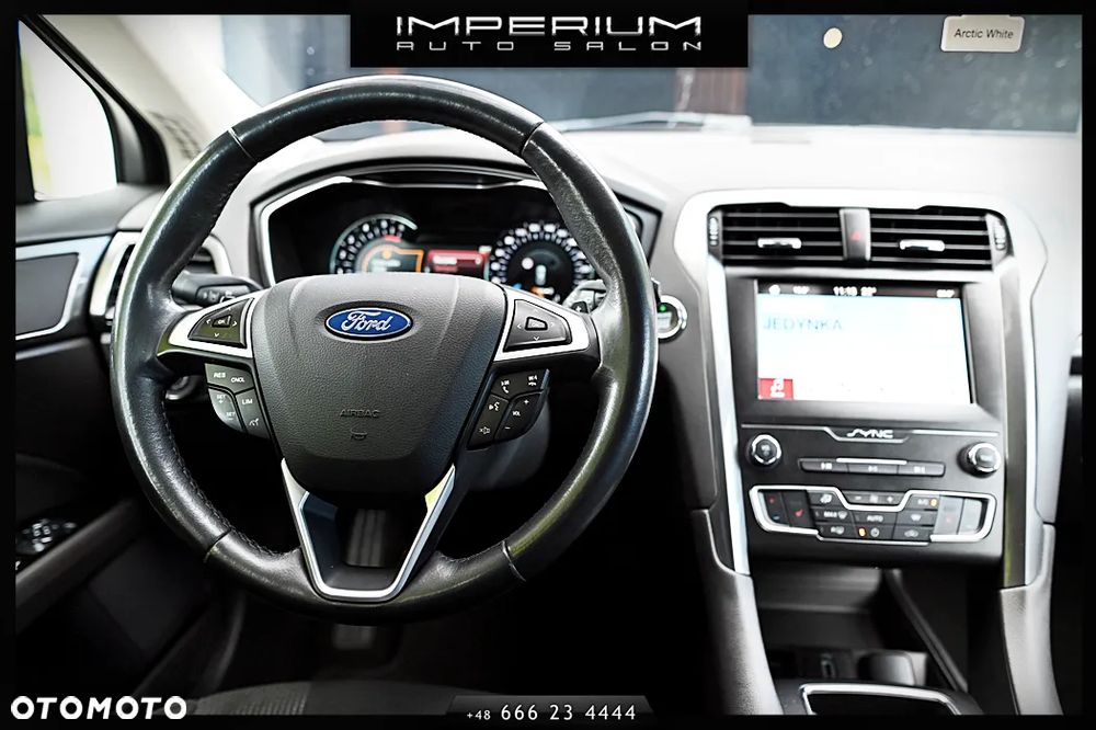 Ford Mondeo 2.0 EcoBlue Titanium - 24