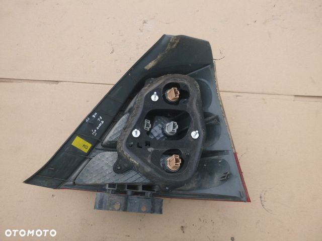 LAMPA LEWY TYŁ LEWA TYLNA HONDA CIVIC VII 5D LIFT HB - 18