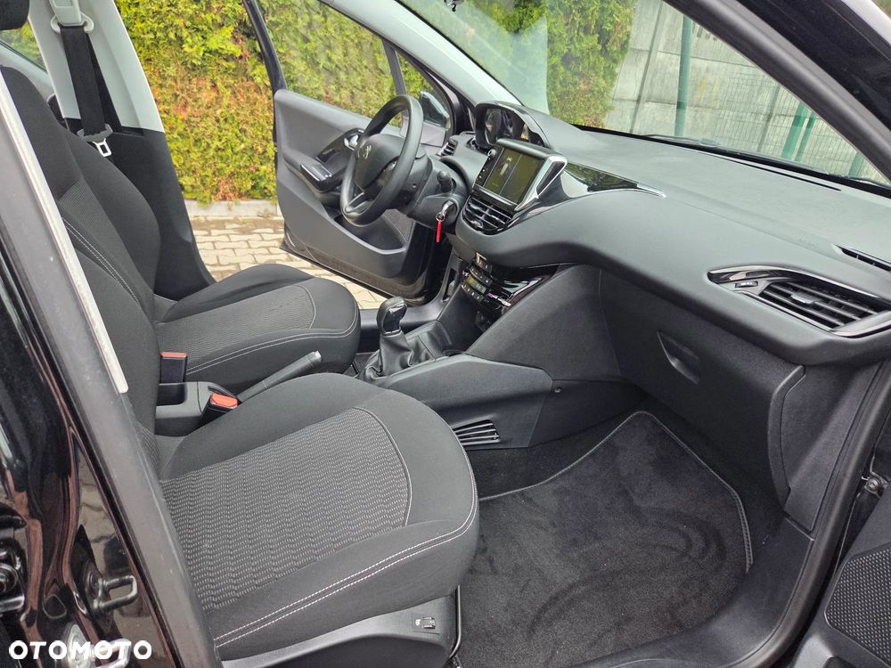 Peugeot 208 1.2 VTi Business Line - 18