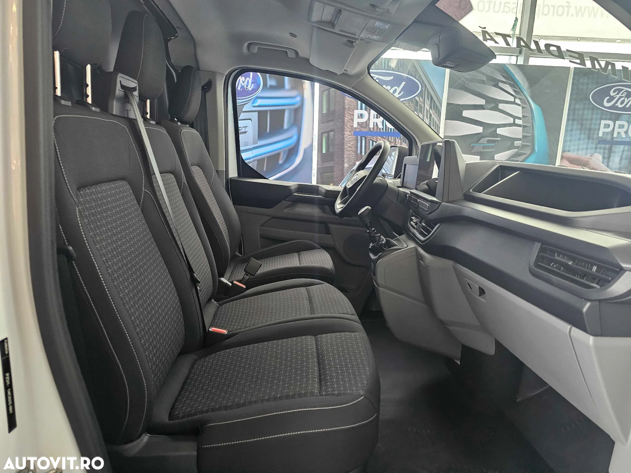 Ford TRANSIT CUSTOM VAN - 3