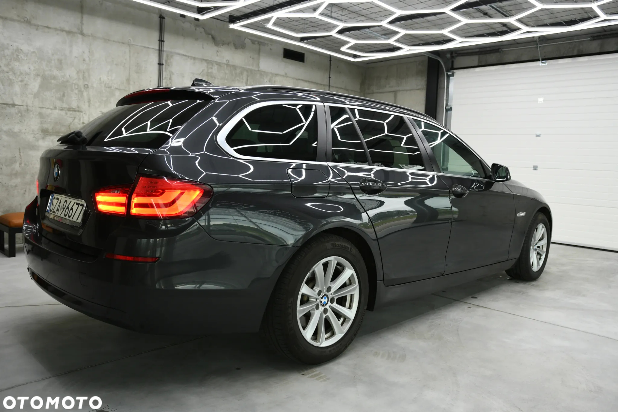 BMW Seria 5 525d - 7