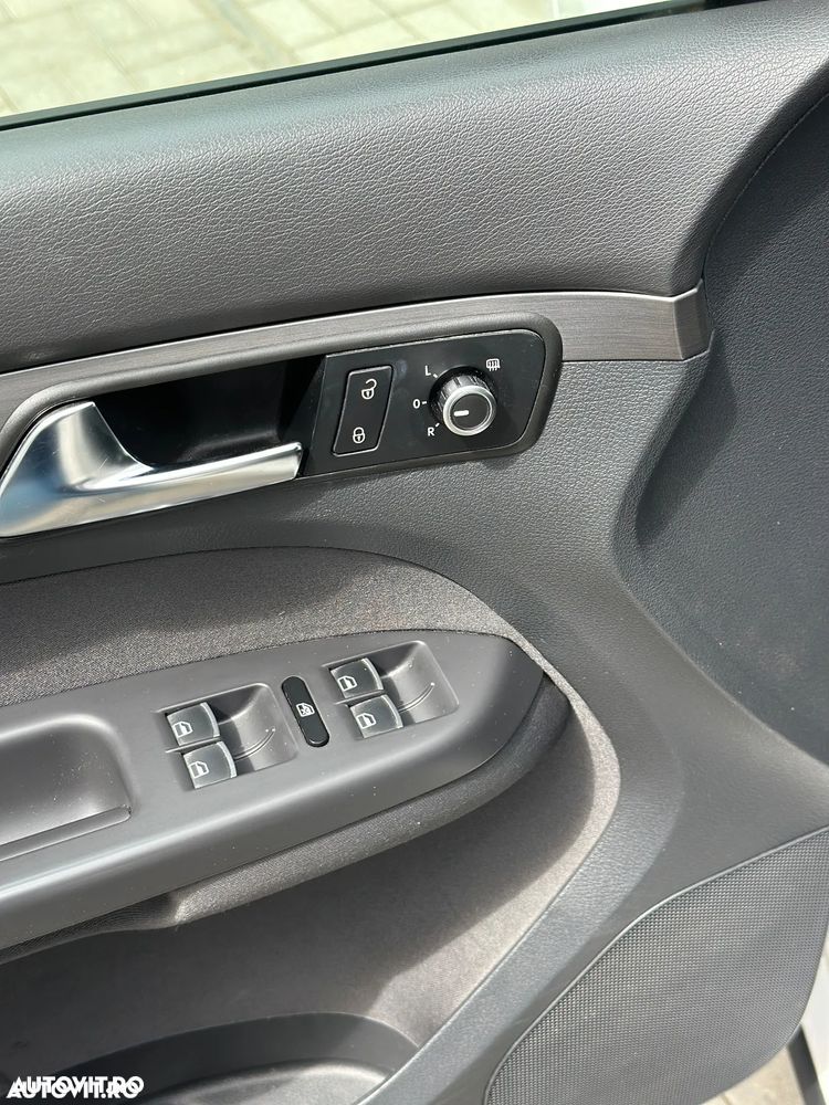 Volkswagen Touran - 16