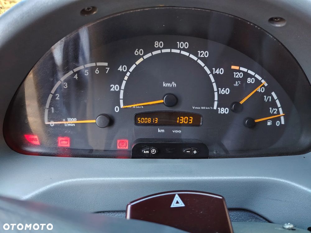 Mercedes-Benz Sprinter - 9