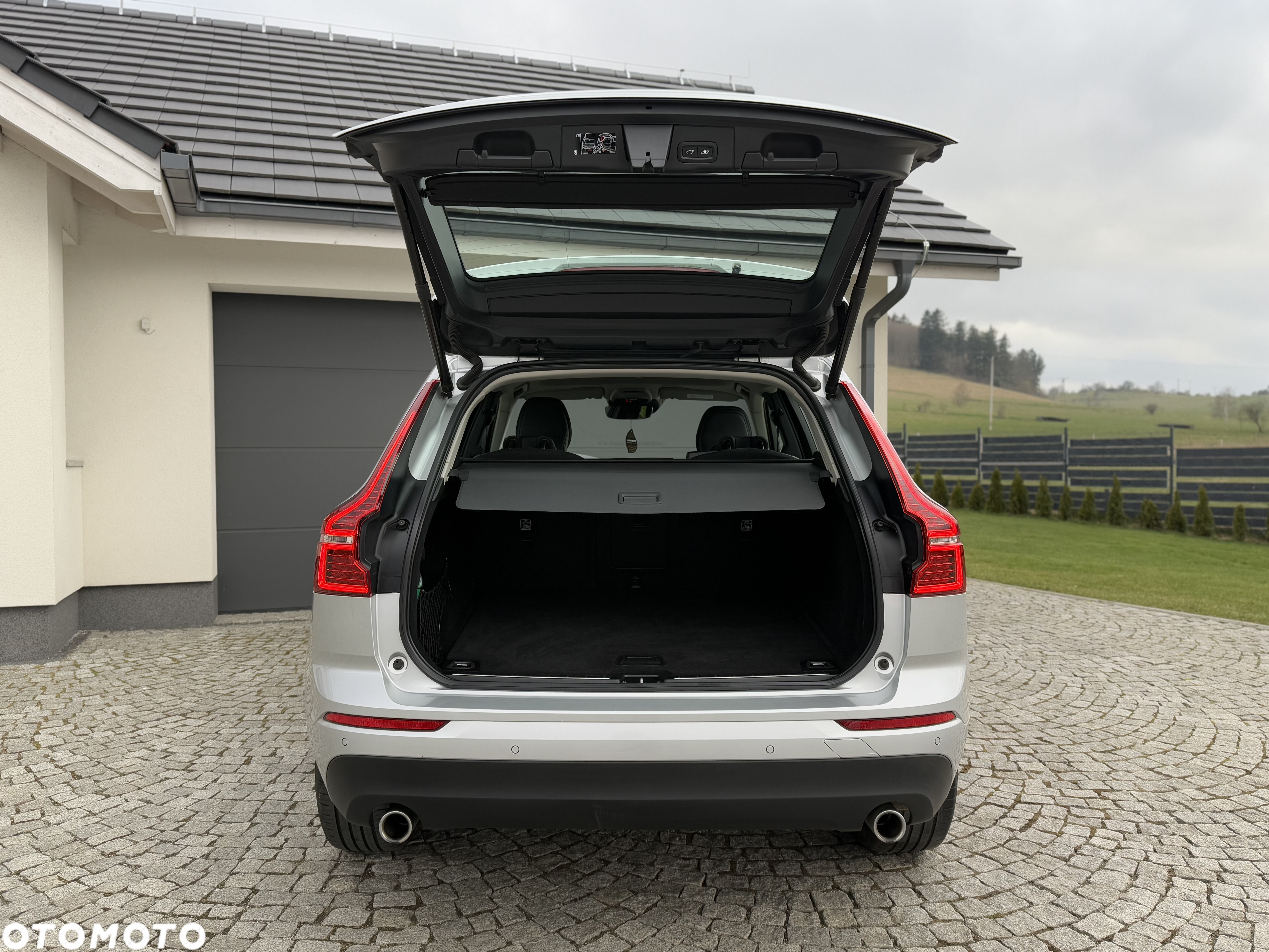 Volvo XC 60 B4 D Geartronic Momentum Pro - 30