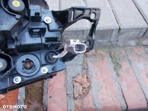 LEXUS NX UX200 UX250H 2019- PRAWA LED - 9