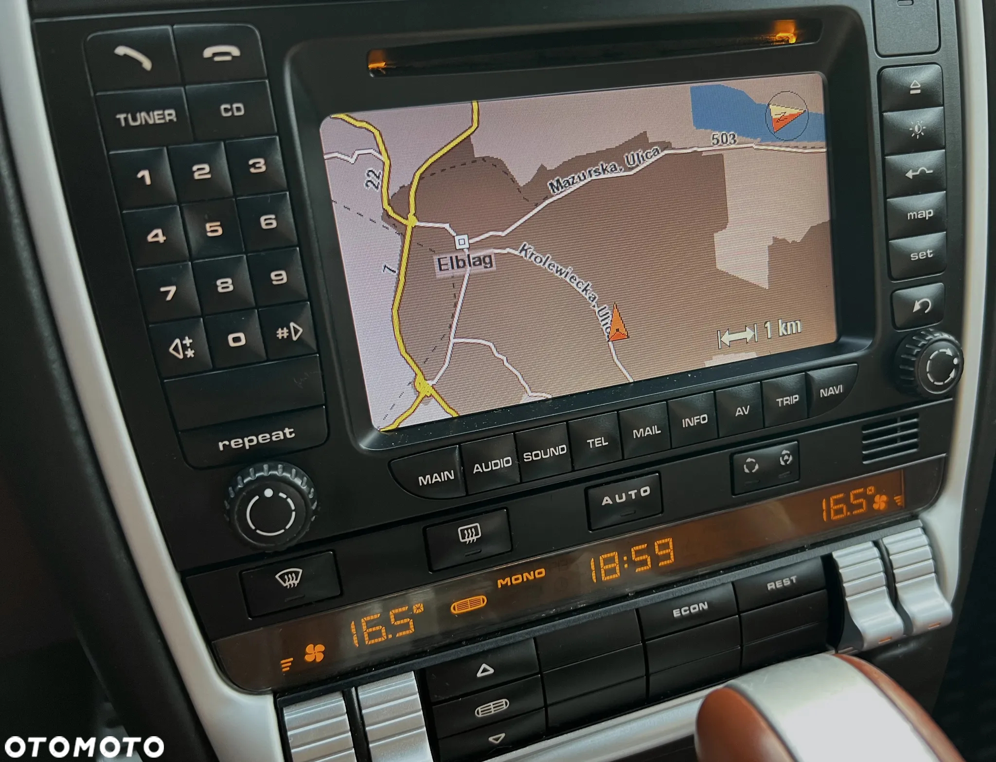 Porsche Cayenne - 18