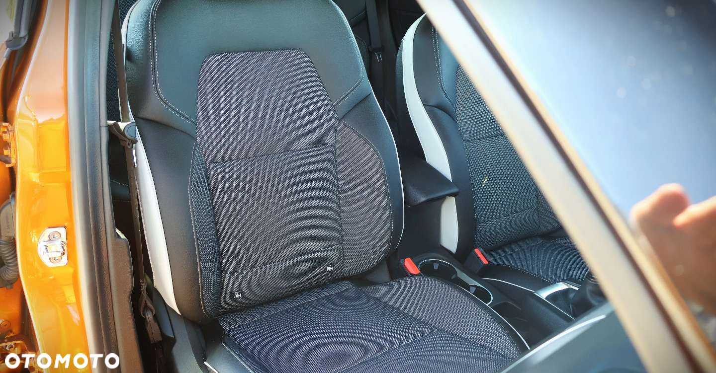 Renault Captur - 19