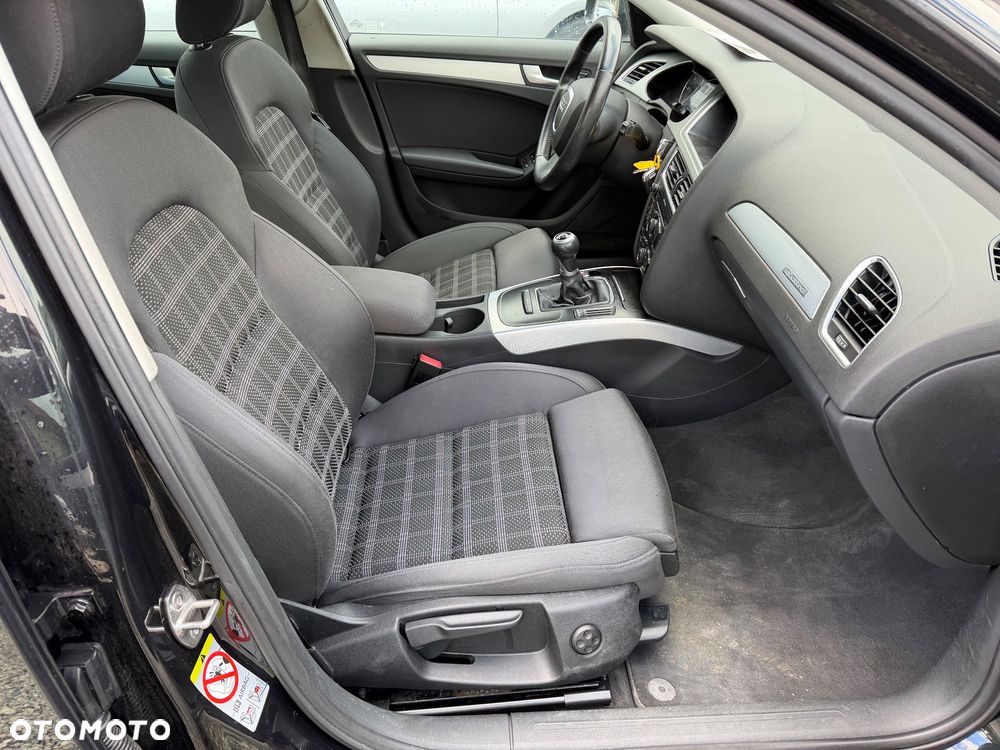 Audi A4 Limousine 2.0 TDI DPF quattro Attraction - 27