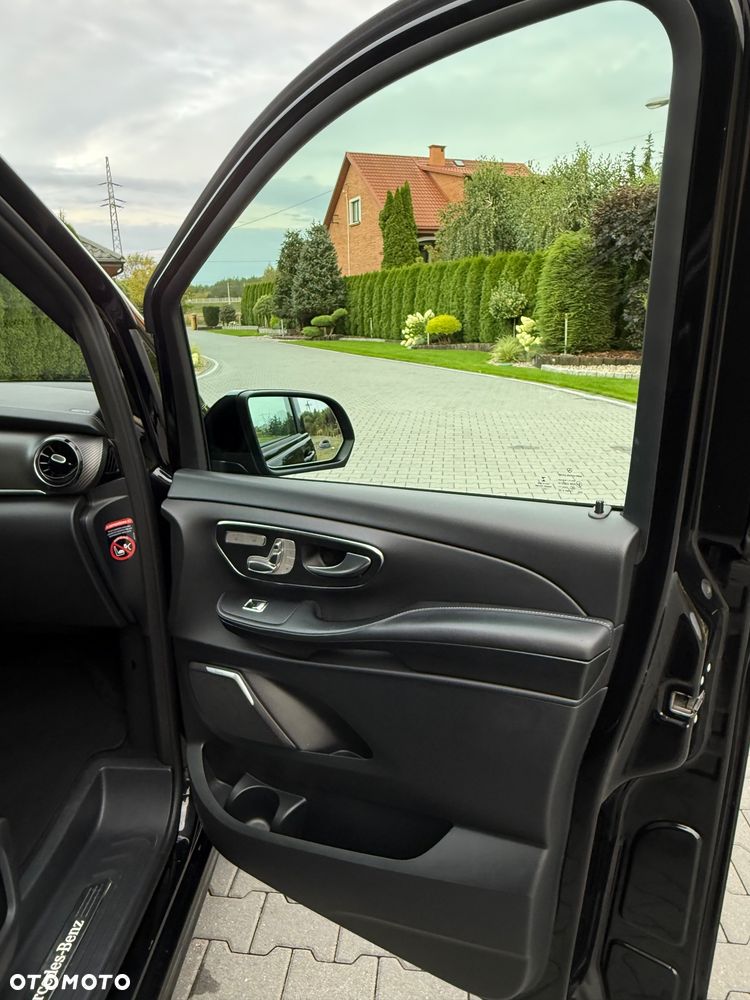 Mercedes-Benz Klasa V 300 d 4-Matic Exclusive 9G-Tronic (długi) - 14