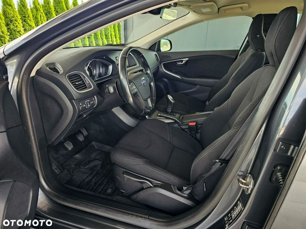 Volvo V40 D2 Momentum - 13