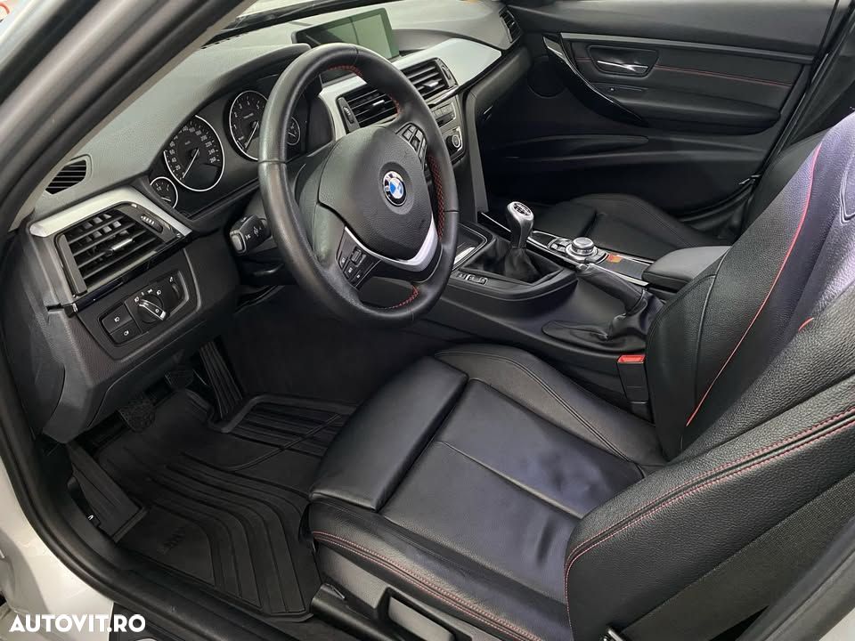 BMW Seria 3 320i Efficient Dynamics Edition Sport Line - 3