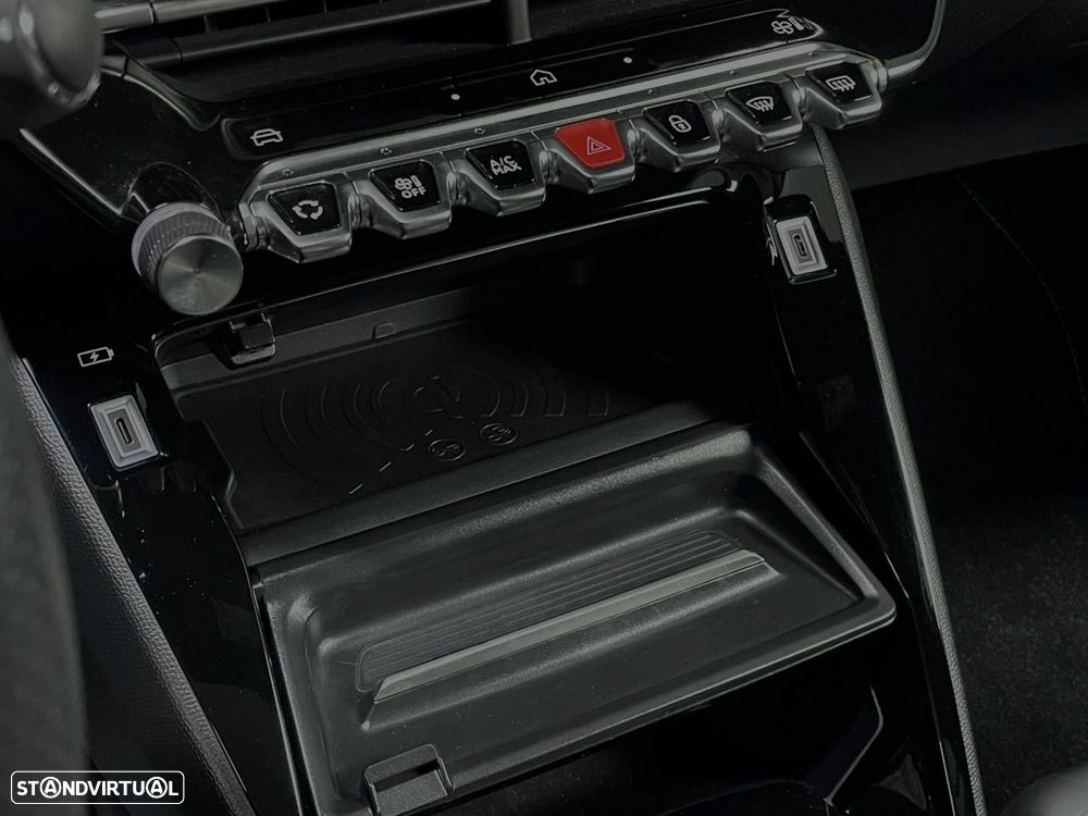 Peugeot 208 1.2 PureTech GT Line - 26