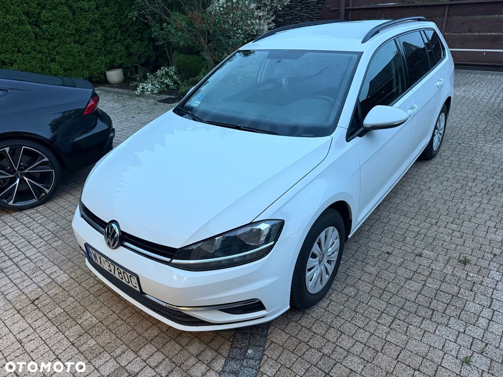 Volkswagen Golf - 1