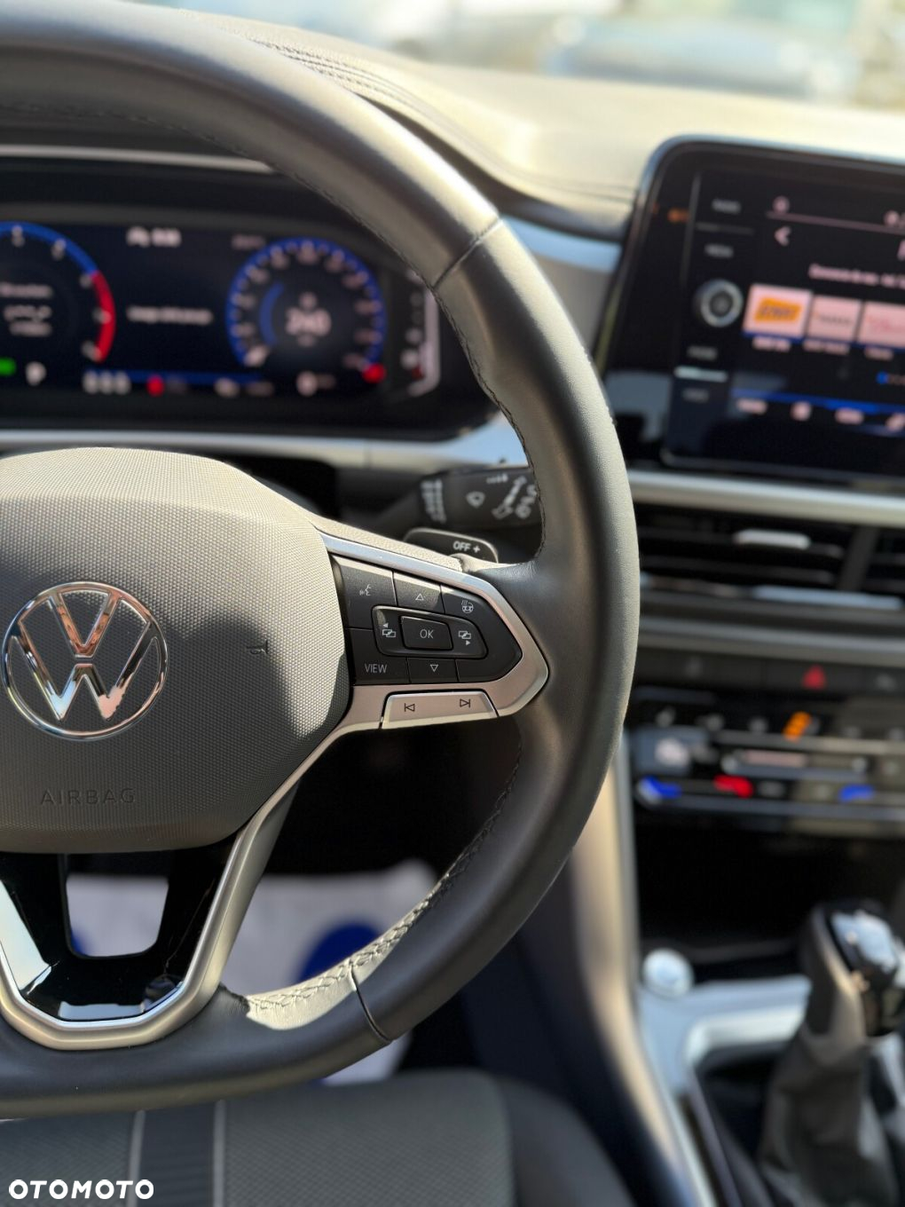 Volkswagen T-Roc 1.5 TSI Life DSG - 24
