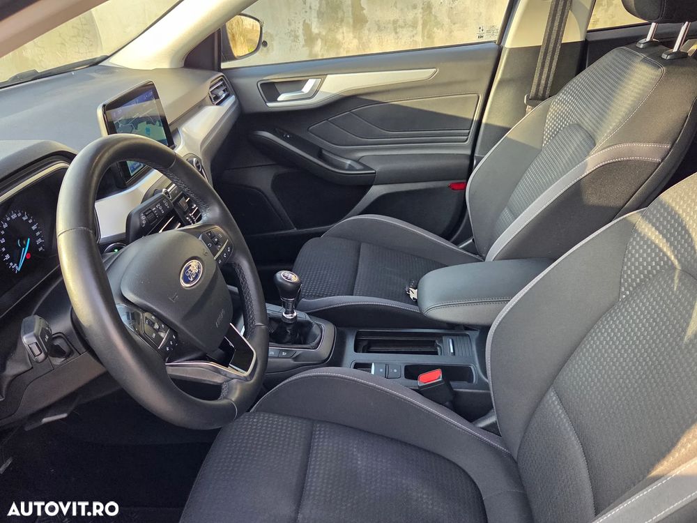 Ford Focus 1.0 EcoBoost MHEV Connected - 10