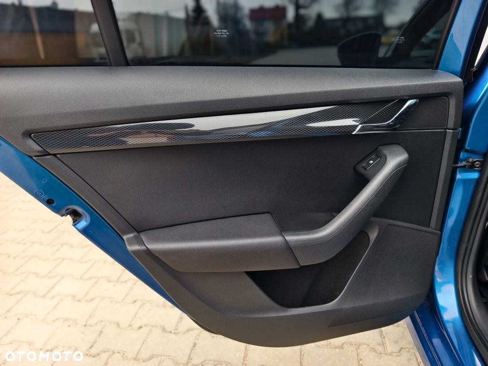 Skoda Octavia 2.0 TDI DSG RS - 11