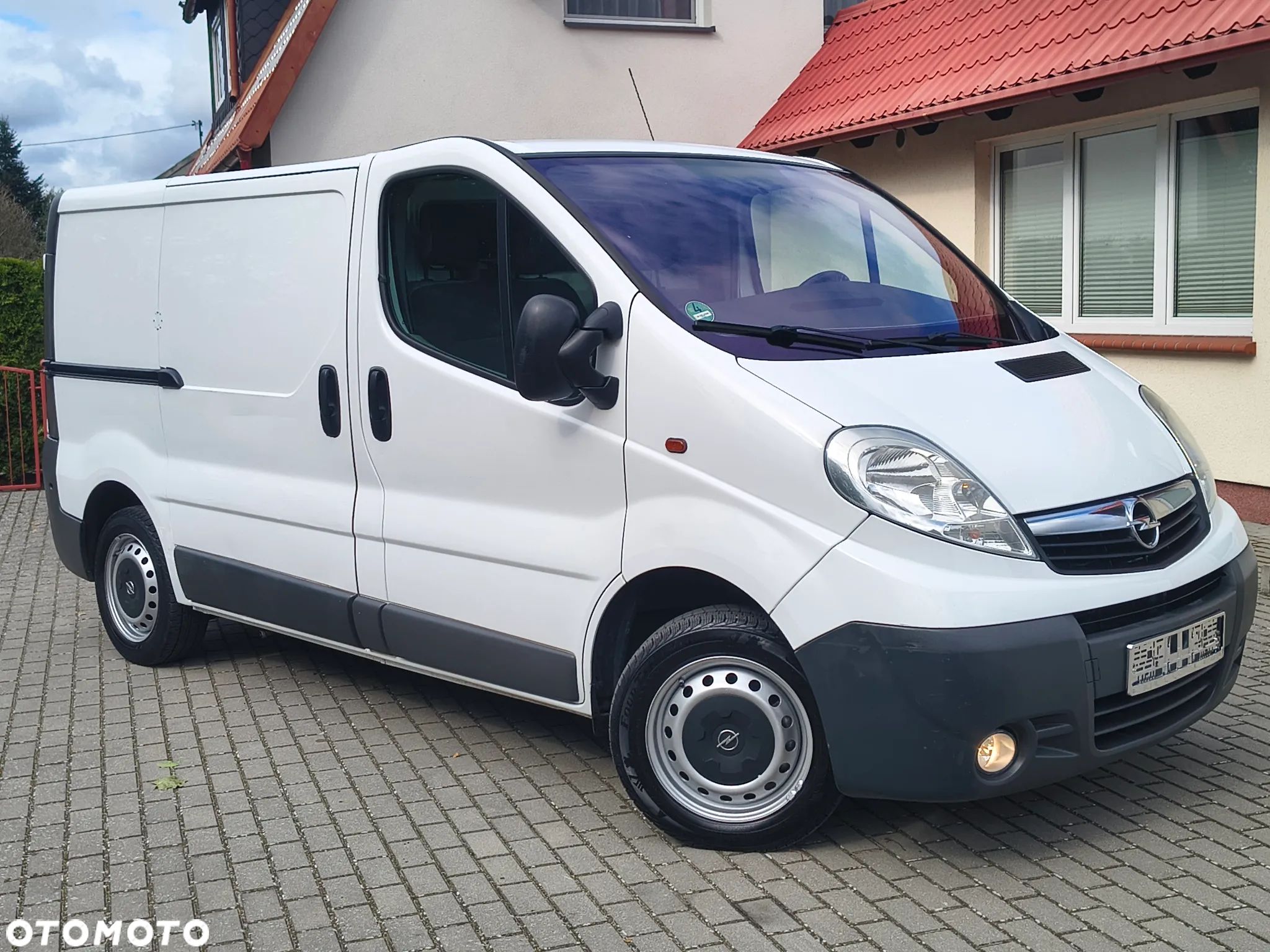Opel Vivaro - 1