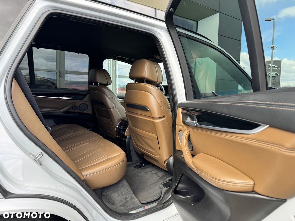 BMW X5 M M50d - 17